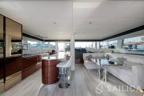 Sunreef 60 - Yacht Charter Sailica