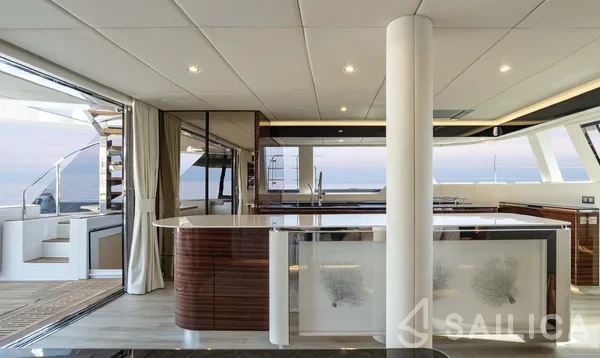 Sunreef 60 - Yacht Charter Sailica