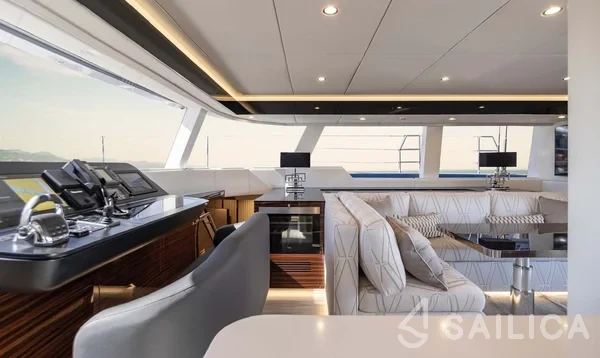 Sunreef 60 - Yacht Charter Sailica