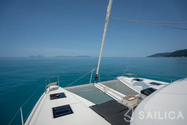 Lagoon 51 - Yacht Charter Sailica