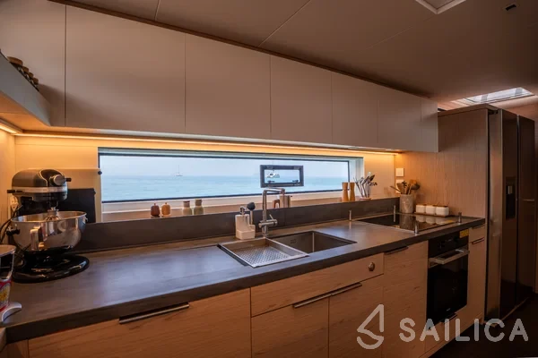 Lagoon Sixty 5 - Yacht Charter Sailica