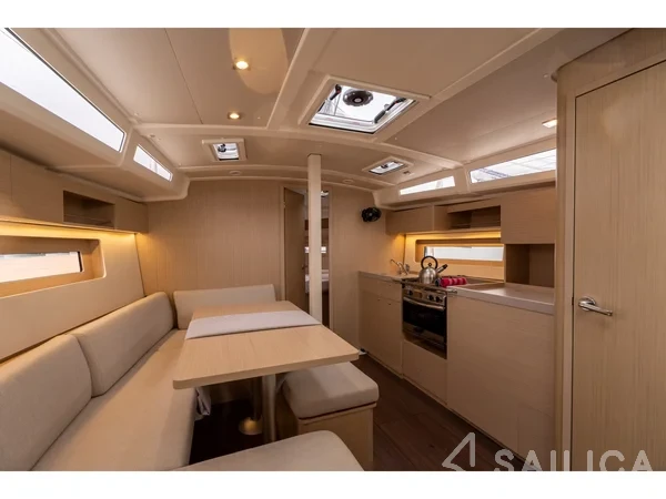 Oceanis 37.1 - Yacht Charter Sailica