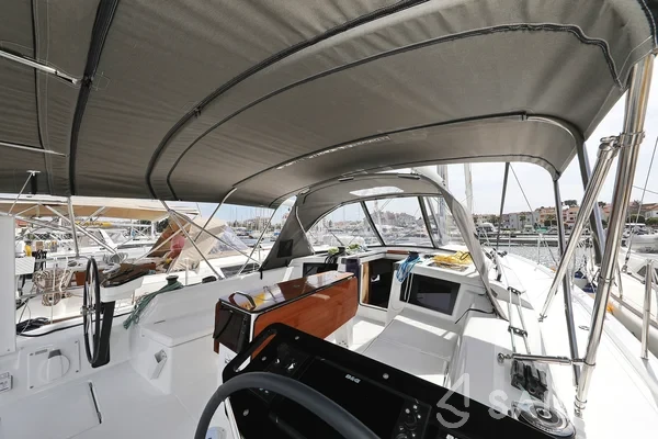 Dufour 41 - Yacht Charter Sailica