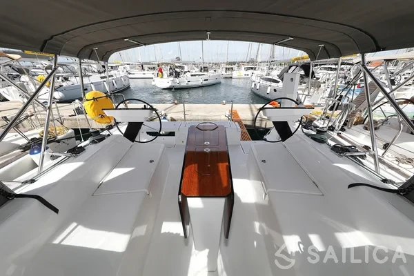 Dufour 41 - Yacht Charter Sailica