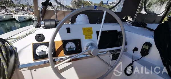 Bali 4.4 - Yacht Charter Sailica