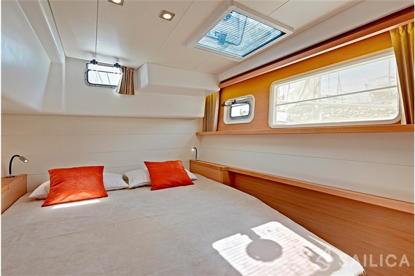 Lagoon 450 - Yacht Charter Sailica