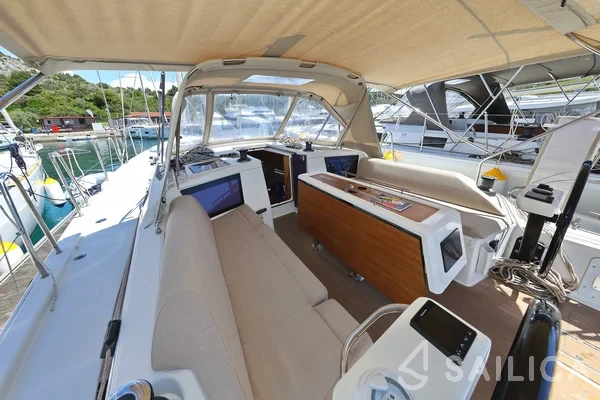 Dufour 390 - Yacht Charter Sailica