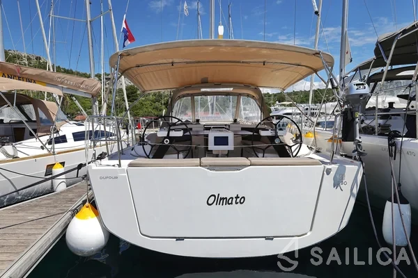 Dufour 390 - Yacht Charter Sailica