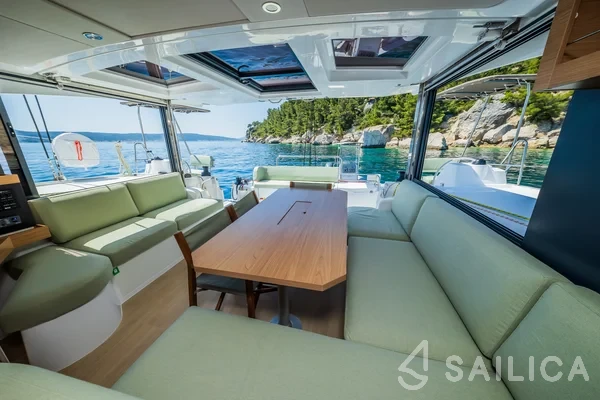 Bali Catsmart - Yacht Charter Sailica