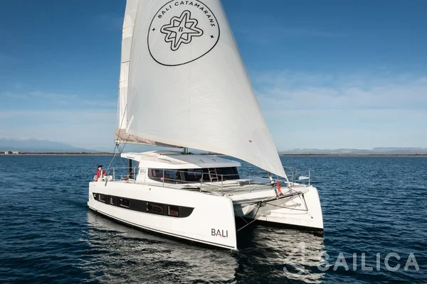 Bali Catsmart - Yacht Charter Sailica
