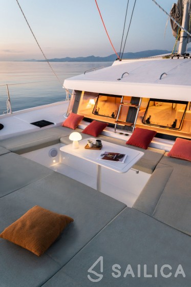 Bali Catsmart - Yacht Charter Sailica