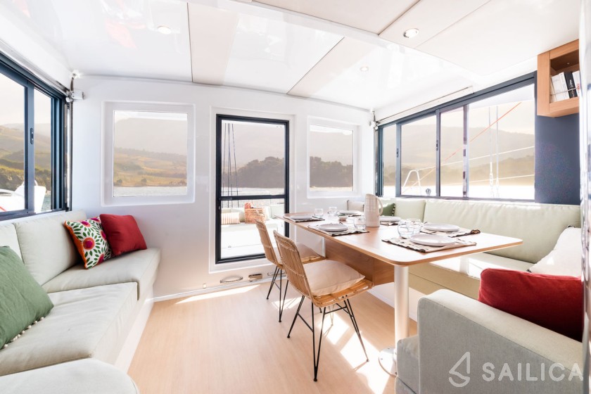 Bali Catsmart - Yacht Charter Sailica