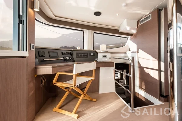 Bali 4.6 - Yacht Charter Sailica