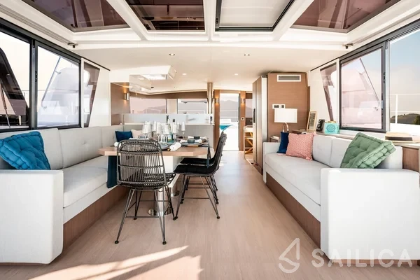 Bali 4.6 - Yacht Charter Sailica
