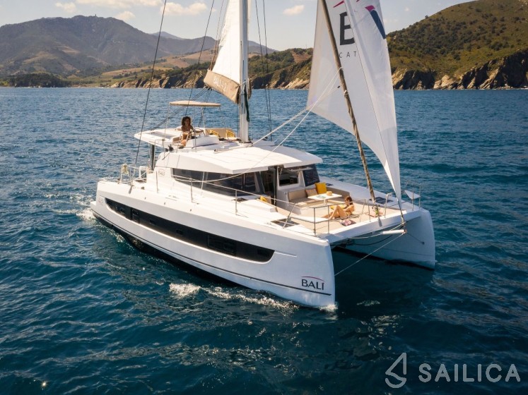 Bali 4.2 - Yacht Charter Sailica