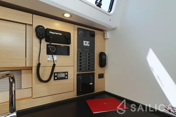 Hanse 460 - Yacht Charter Sailica