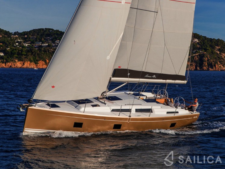 Hanse 418 - Yacht Charter Sailica