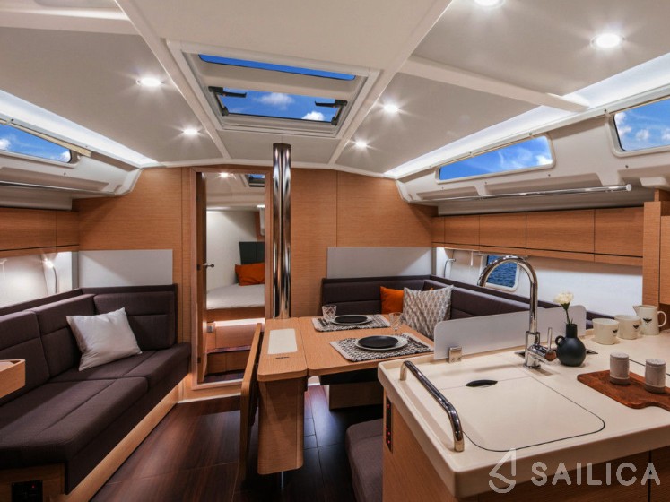 Hanse 418 - Yacht Charter Sailica