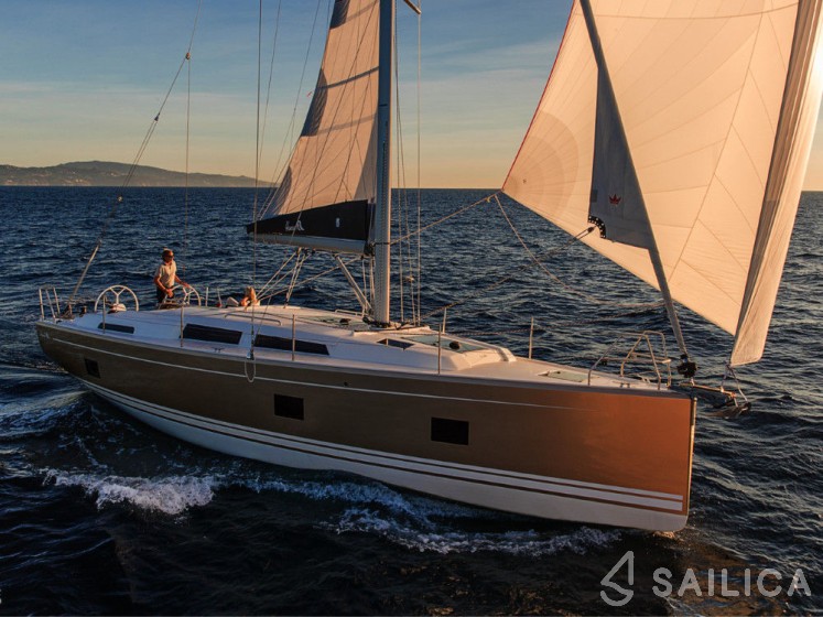 Hanse 418 - Yacht Charter Sailica