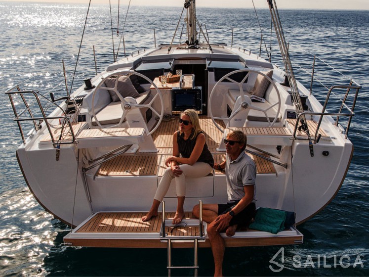 Hanse 418 - Yacht Charter Sailica