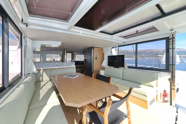 Bali 4.6 - Yacht Charter Sailica