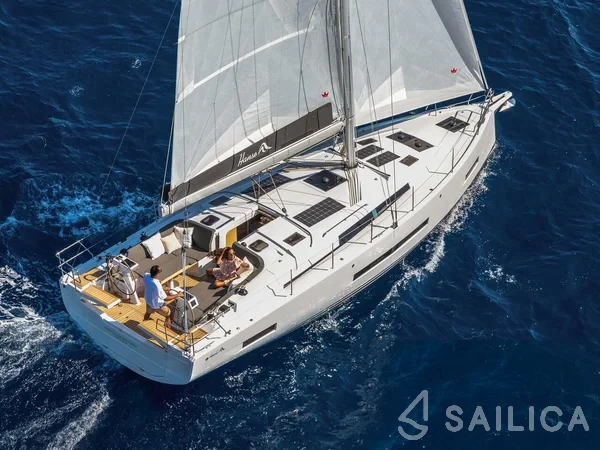Hanse 410 - Yacht Charter Sailica