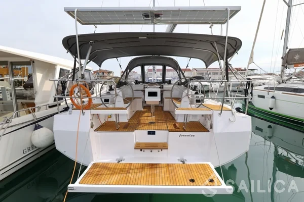 Bavaria C38 - Yacht Charter Sailica