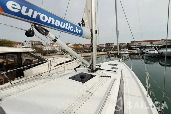 Bavaria C38 - Yacht Charter Sailica