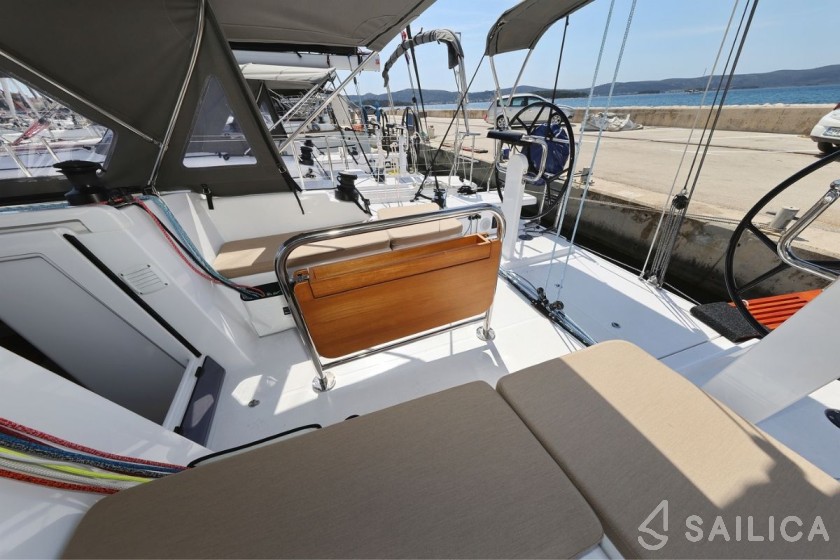 First 36 - Yacht Charter Sailica