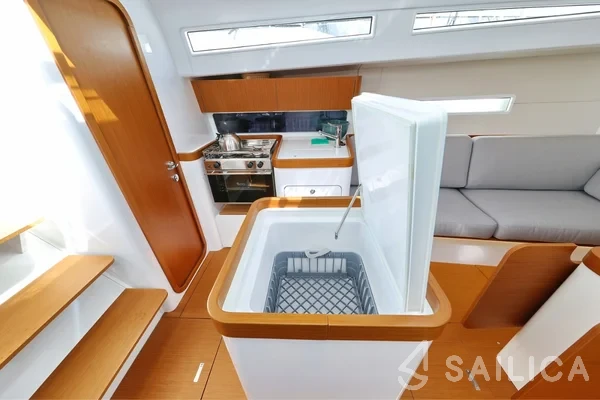 First 36 - Yacht Charter Sailica