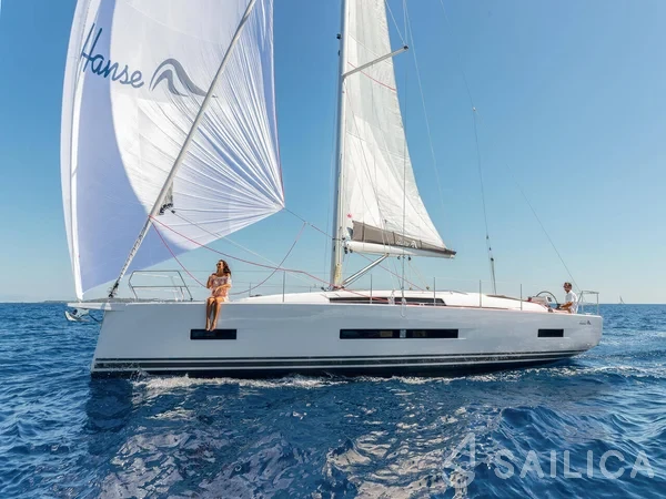 Hanse 410 - Yacht Charter Sailica