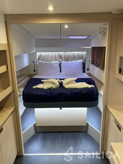 Elba 45 - Yacht Charter Sailica