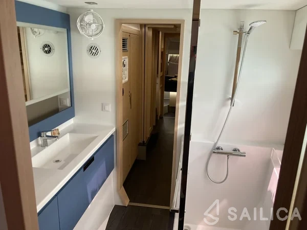 Elba 45 - Yacht Charter Sailica