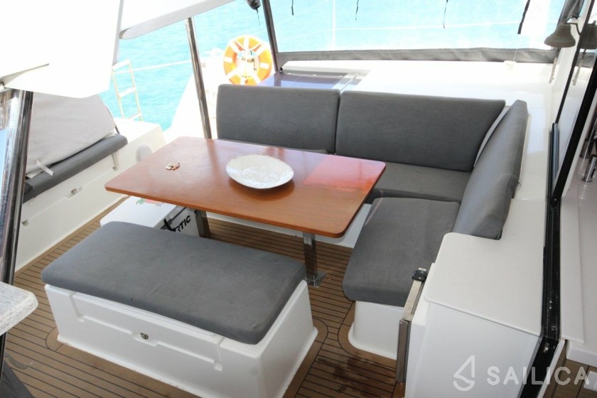 Saona 47 - Yacht Charter Sailica
