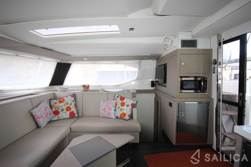 Saona 47 - Yacht Charter Sailica