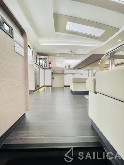 Elba 45 - Yacht Charter Sailica