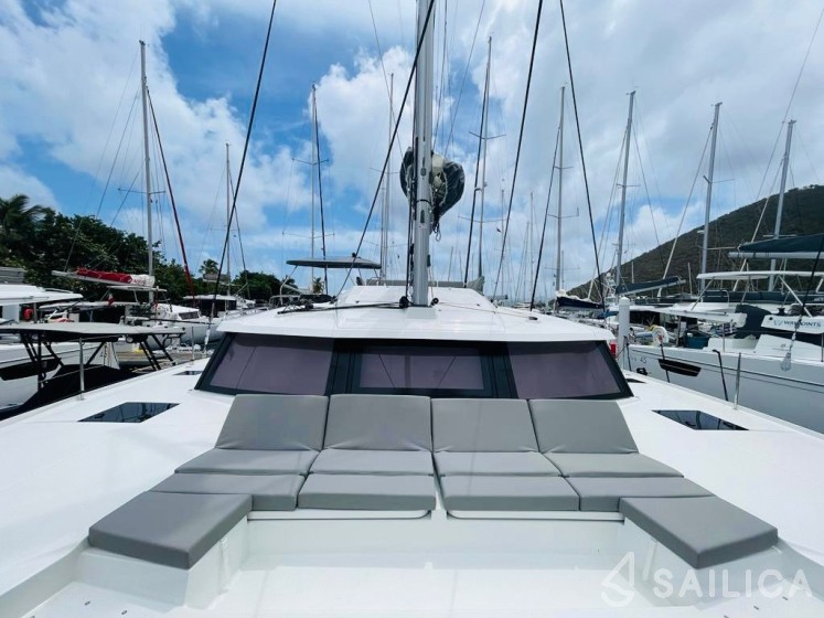 Elba 45 - Yacht Charter Sailica