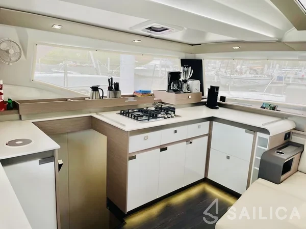 Elba 45 - Yacht Charter Sailica