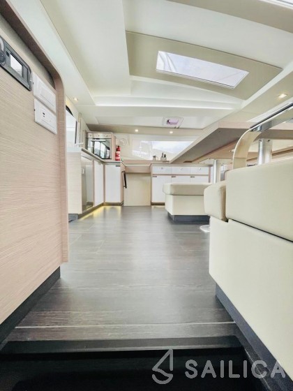 Elba 45 - Yacht Charter Sailica
