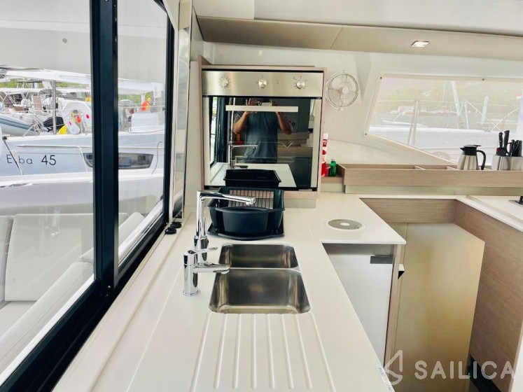 Elba 45 - Yacht Charter Sailica