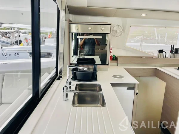 Elba 45 - Yacht Charter Sailica