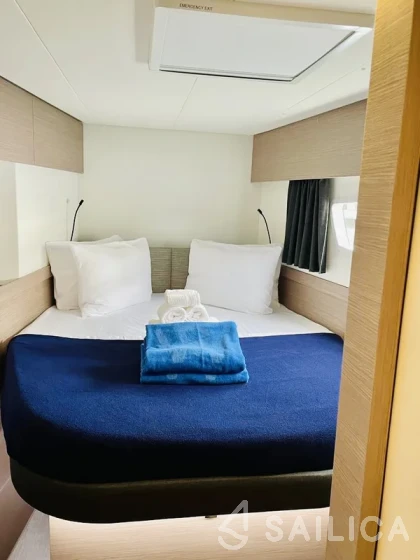Elba 45 - Yacht Charter Sailica