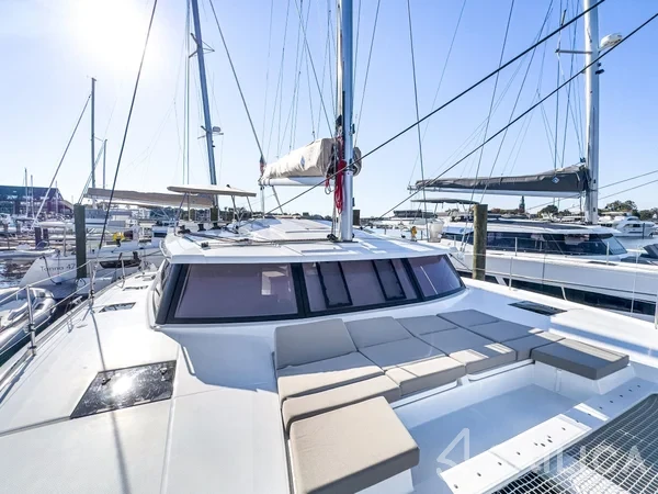 Astréa 42 - Yacht Charter Sailica
