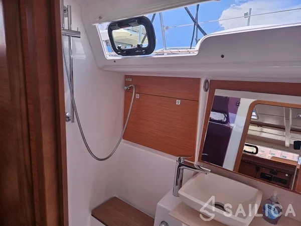 Dufour 430 - Yacht Charter Sailica