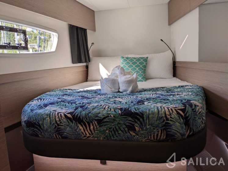 Elba 45 - Yacht Charter Sailica