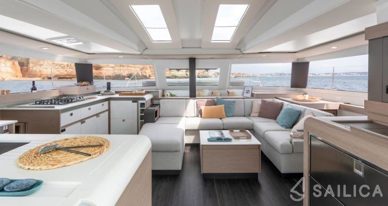 Elba 45 - Yacht Charter Sailica