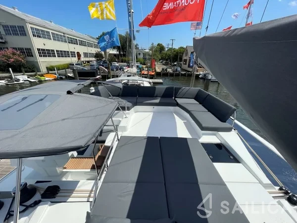 Tanna 47 - Yacht Charter Sailica