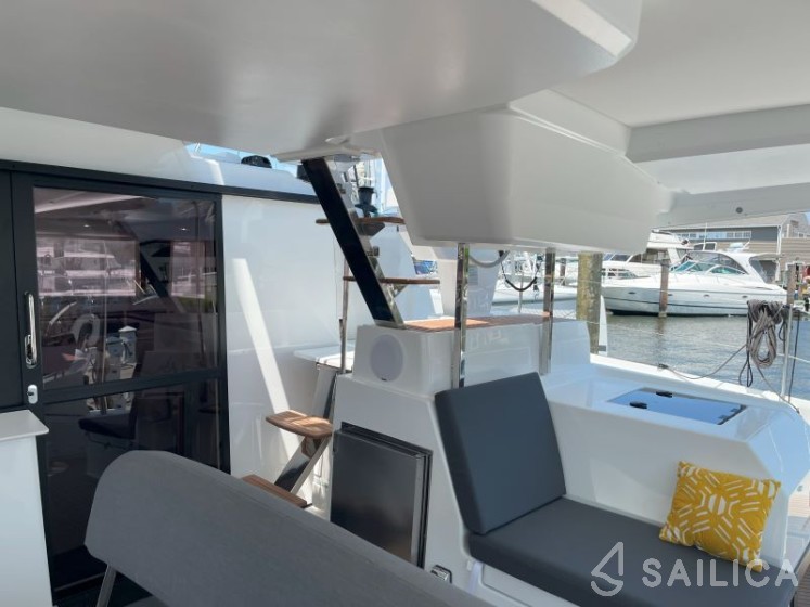 Tanna 47 - Yacht Charter Sailica