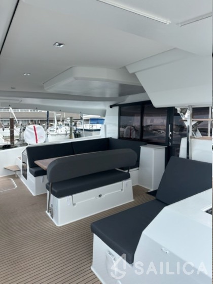 Tanna 47 - Yacht Charter Sailica