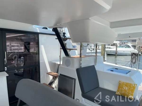 Tanna 47 - Yacht Charter Sailica